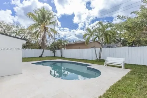 6610 Cody Street Hollywood FL 33024