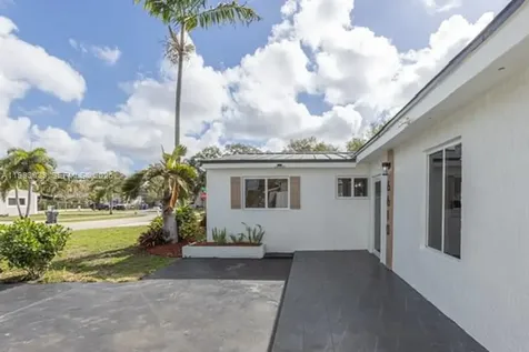 6610 Cody Street Hollywood FL 33024