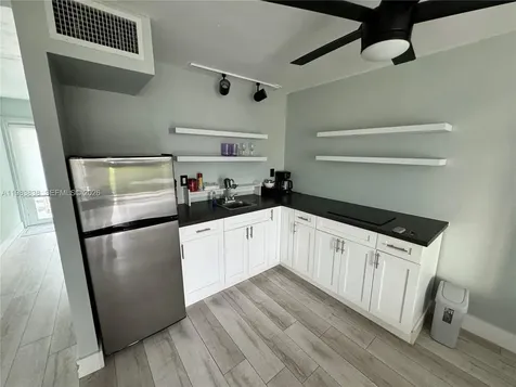 1615 West Avenue Miami Beach FL 33139