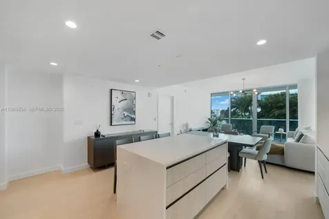 9221 E Bay Harbor Drive Bay Harbor Islands FL 33154