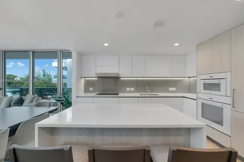 9221 E Bay Harbor Drive Bay Harbor Islands FL 33154