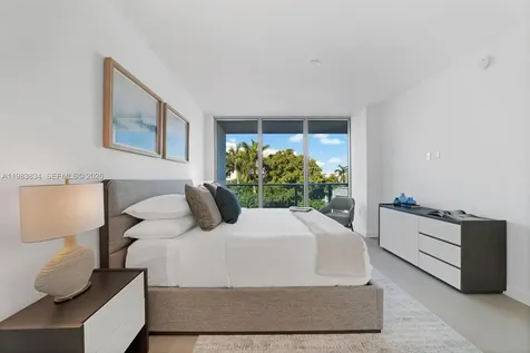 9221 E Bay Harbor Drive Bay Harbor Islands FL 33154