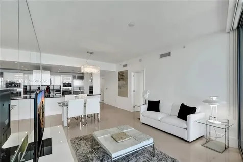 17121 Collins Avenue Sunny Isles Beach FL 33160