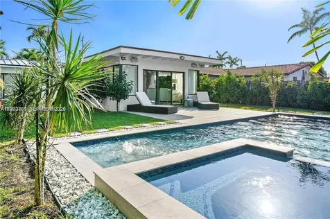 1625 Daytonia Road Miami Beach FL 33141