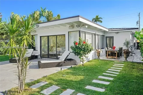 1625 Daytonia Road Miami Beach FL 33141