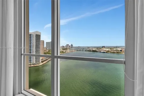 848 Brickell Key Drive Miami FL 33131