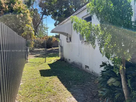 4420 SW 3rd Street Miami FL 33134
