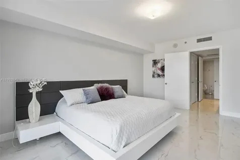 1800 S Ocean Drive Hallandale Beach FL 33009