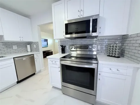 4117 SW 62nd Avenue South Miami FL 33155