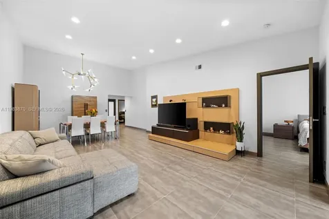 21244 Harbor Way Aventura FL 33180