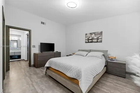 21244 Harbor Way Aventura FL 33180