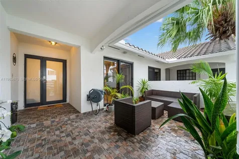 21244 Harbor Way Aventura FL 33180
