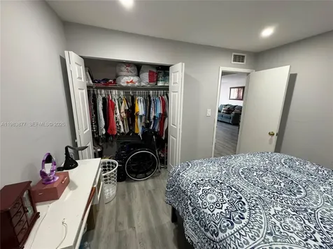 6850 W 16th Drive Hialeah FL 33014