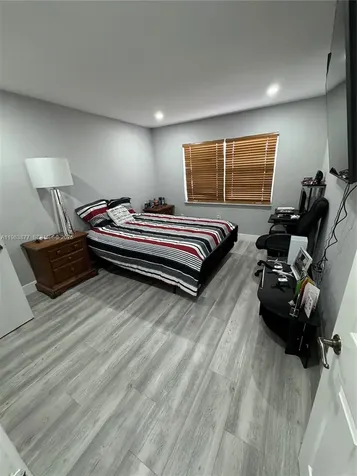 6850 W 16th Drive Hialeah FL 33014