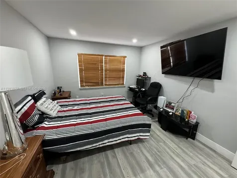 6850 W 16th Drive Hialeah FL 33014