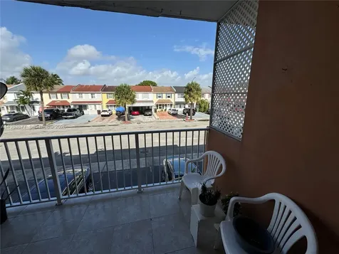 6850 W 16th Drive Hialeah FL 33014