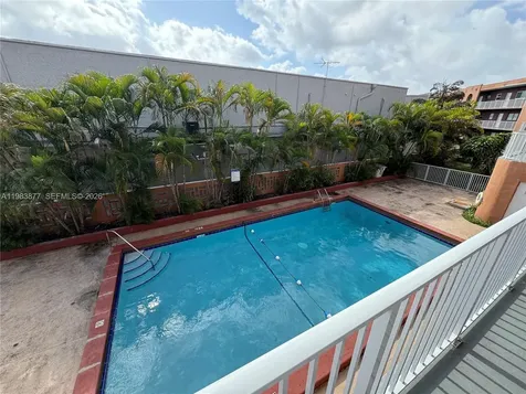 6850 W 16th Drive Hialeah FL 33014