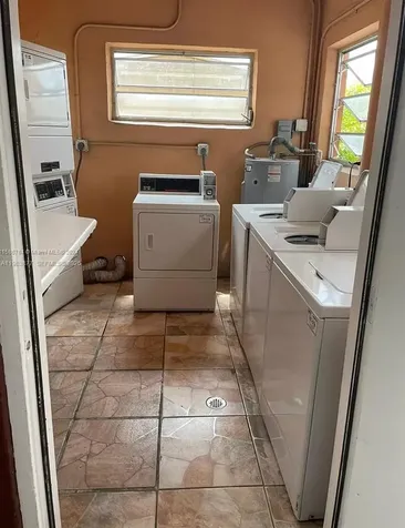 6850 W 16th Drive Hialeah FL 33014