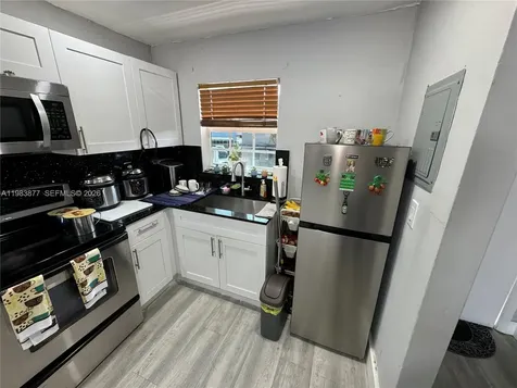 6850 W 16th Drive Hialeah FL 33014