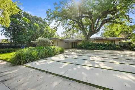 20020 NE 21st Court Miami FL 33179