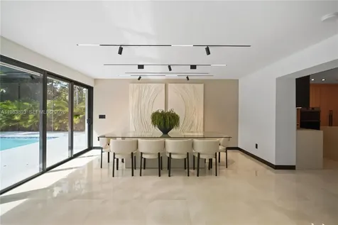20020 NE 21st Court Miami FL 33179