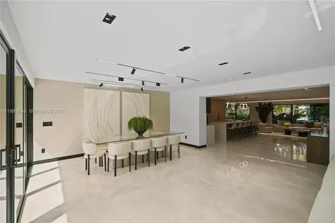 20020 NE 21st Court Miami FL 33179