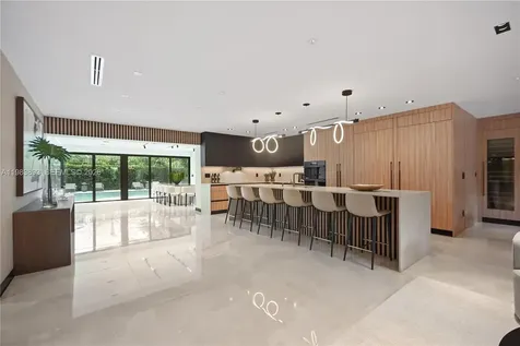 20020 NE 21st Court Miami FL 33179