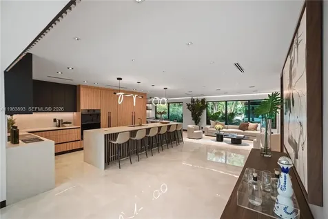 20020 NE 21st Court Miami FL 33179