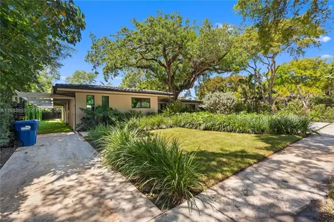 20020 NE 21st Court Miami FL 33179