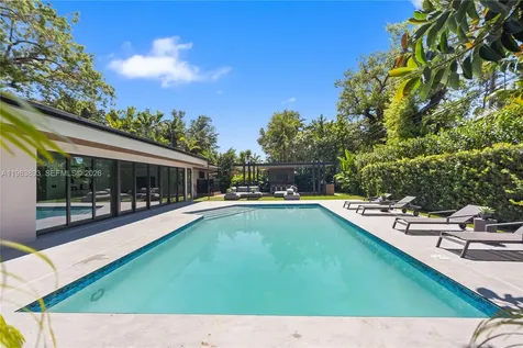 20020 NE 21st Court Miami FL 33179