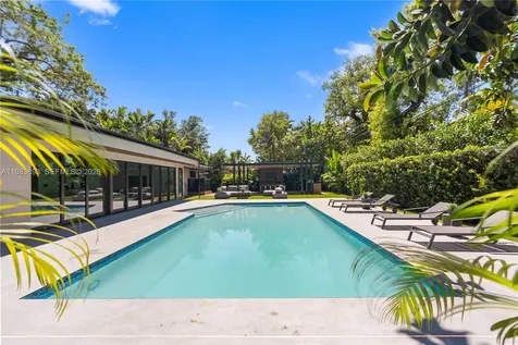 20020 NE 21st Court Miami FL 33179
