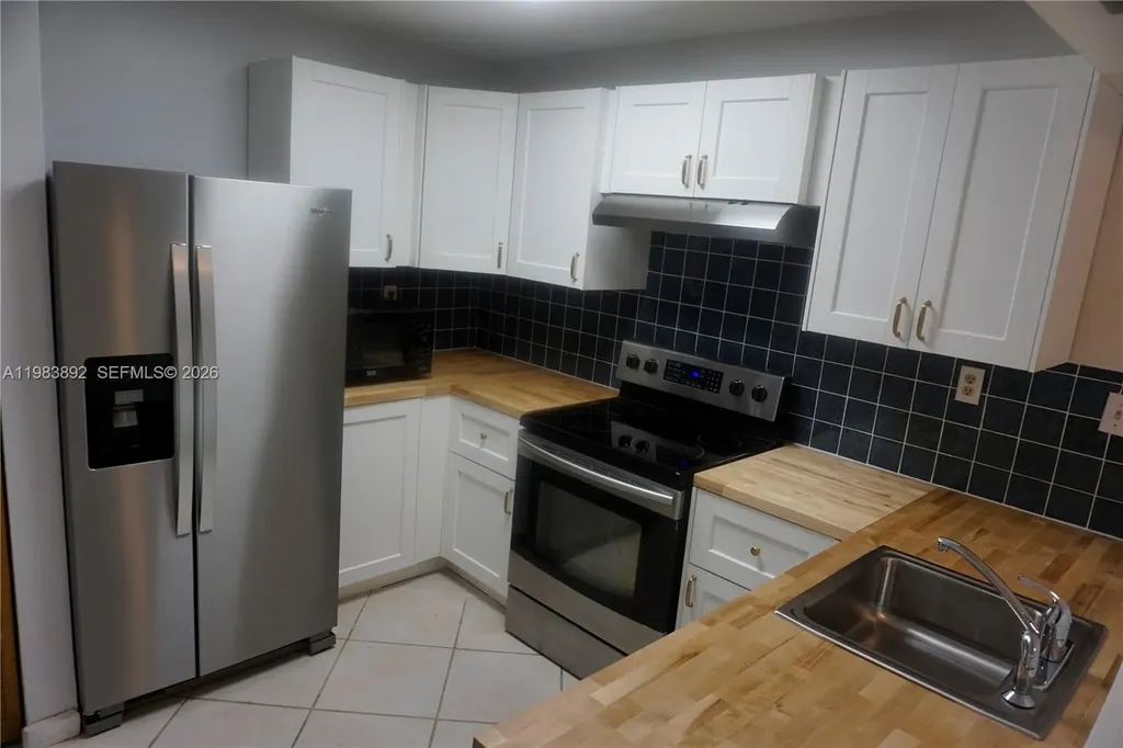 15480 SW 82nd Lane Miami FL 33193