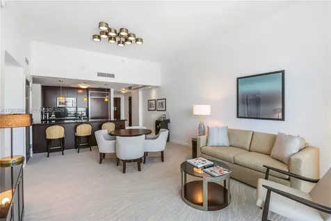 4391 Collins Avenue Miami Beach FL 33140