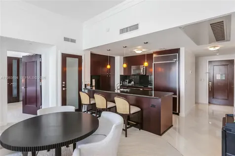4391 Collins Avenue Miami Beach FL 33140