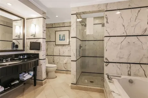 4391 Collins Avenue Miami Beach FL 33140