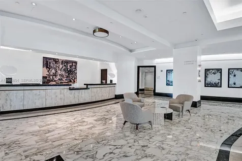 4391 Collins Avenue Miami Beach FL 33140