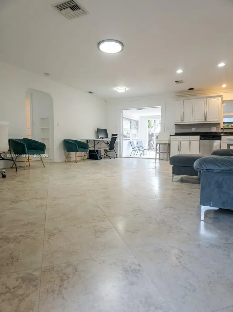 804 NE 2nd Street Hallandale Beach FL 33009