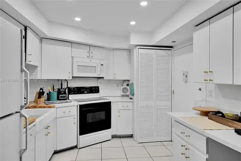 1111 Crandon Boulevard Key Biscayne FL 33149