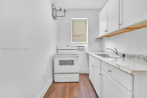 1554 SW 5th Street Miami FL 33135