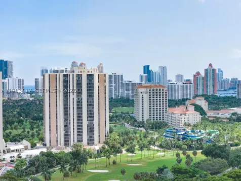 20335 W Country Club Drive Aventura FL 33180