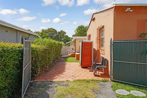 2122 SW 58th Avenue Miami FL 33155