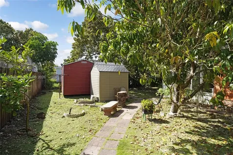 2122 SW 58th Avenue Miami FL 33155