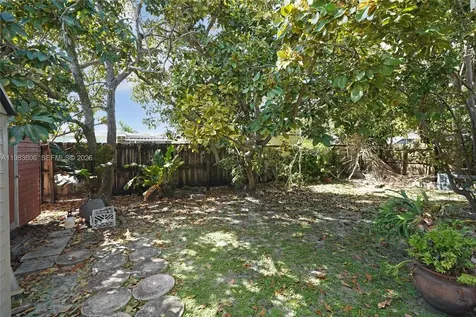 2122 SW 58th Avenue Miami FL 33155