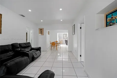 2122 SW 58th Avenue Miami FL 33155