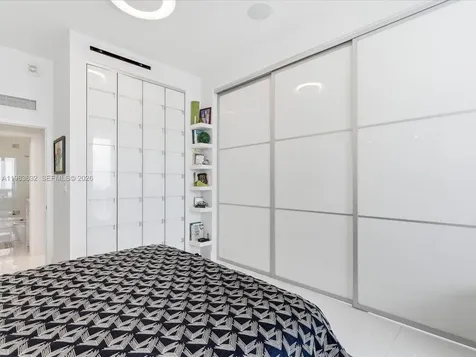 100 Lincoln Road Miami Beach FL 33139