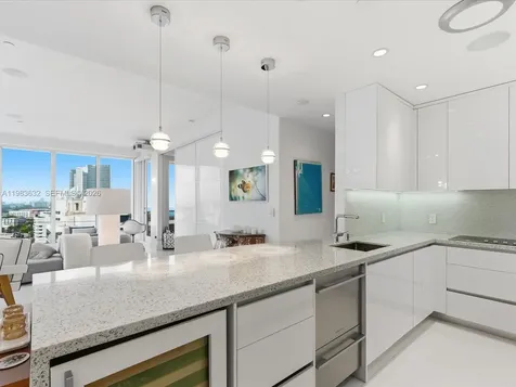 100 Lincoln Road Miami Beach FL 33139