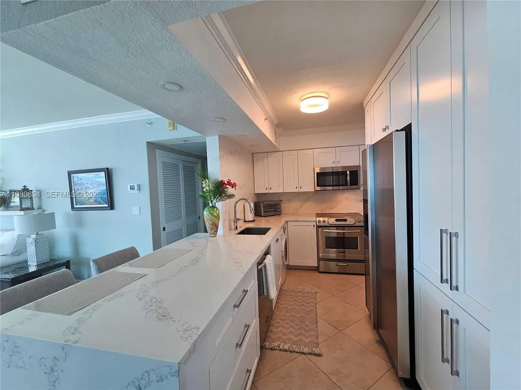 2501 S Ocean Drive Hollywood FL 33019
