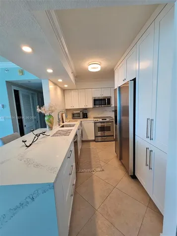 2501 S Ocean Drive Hollywood FL 33019