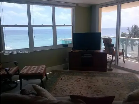 2501 S Ocean Drive Hollywood FL 33019