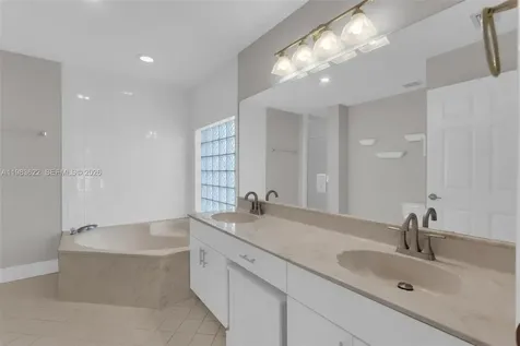 10635 NW 54th Street Doral FL 33178
